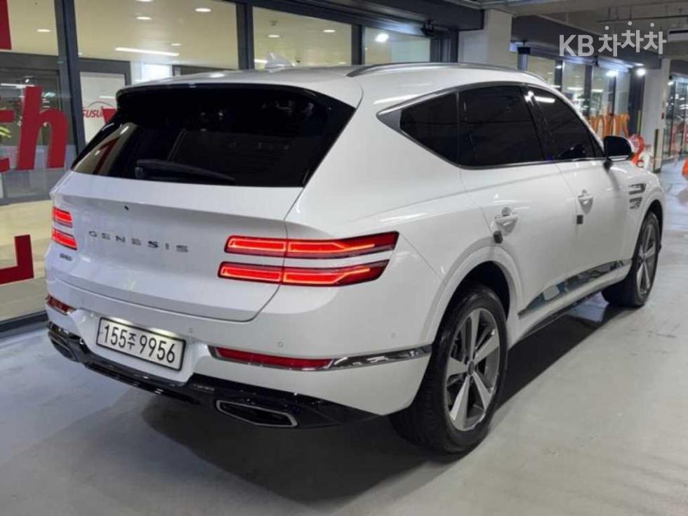 2022 Genesis GV80 photo