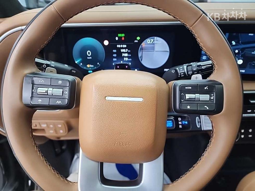 2025 Hyundai Used Car photo