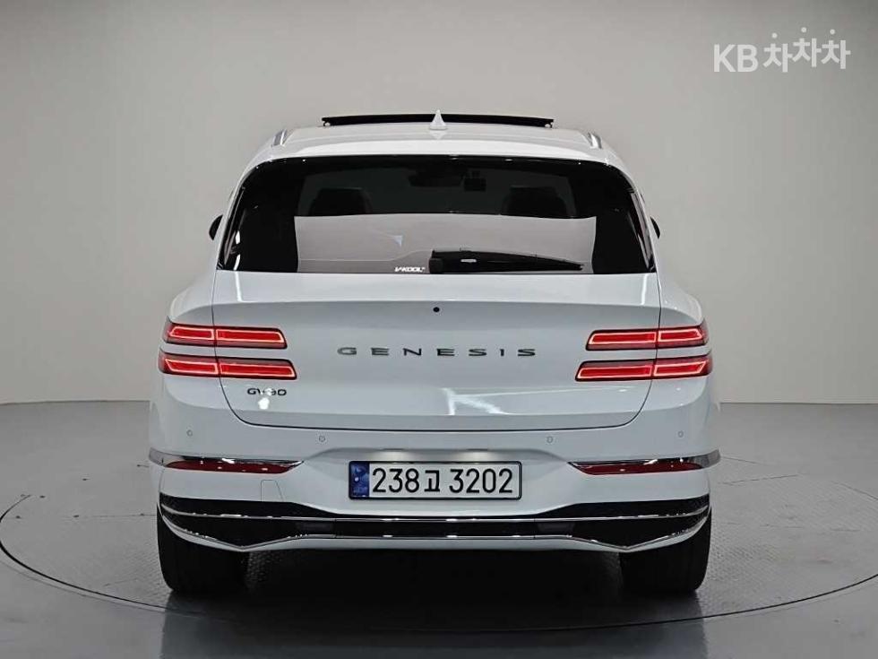 2025 Genesis GV80 photo