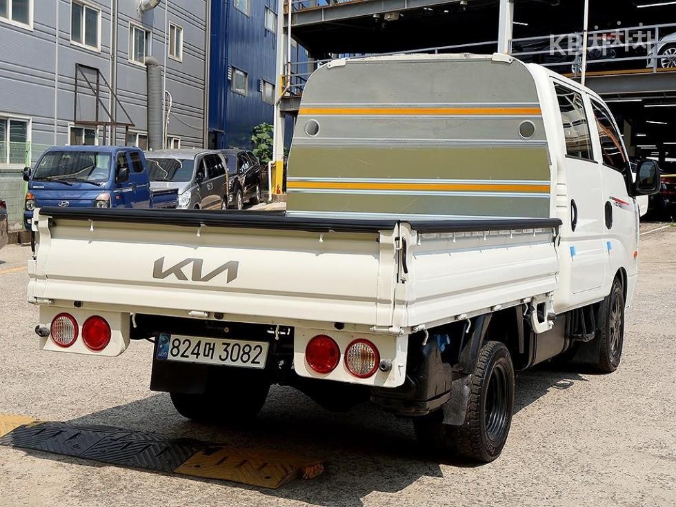 2023 - kia bongo iii