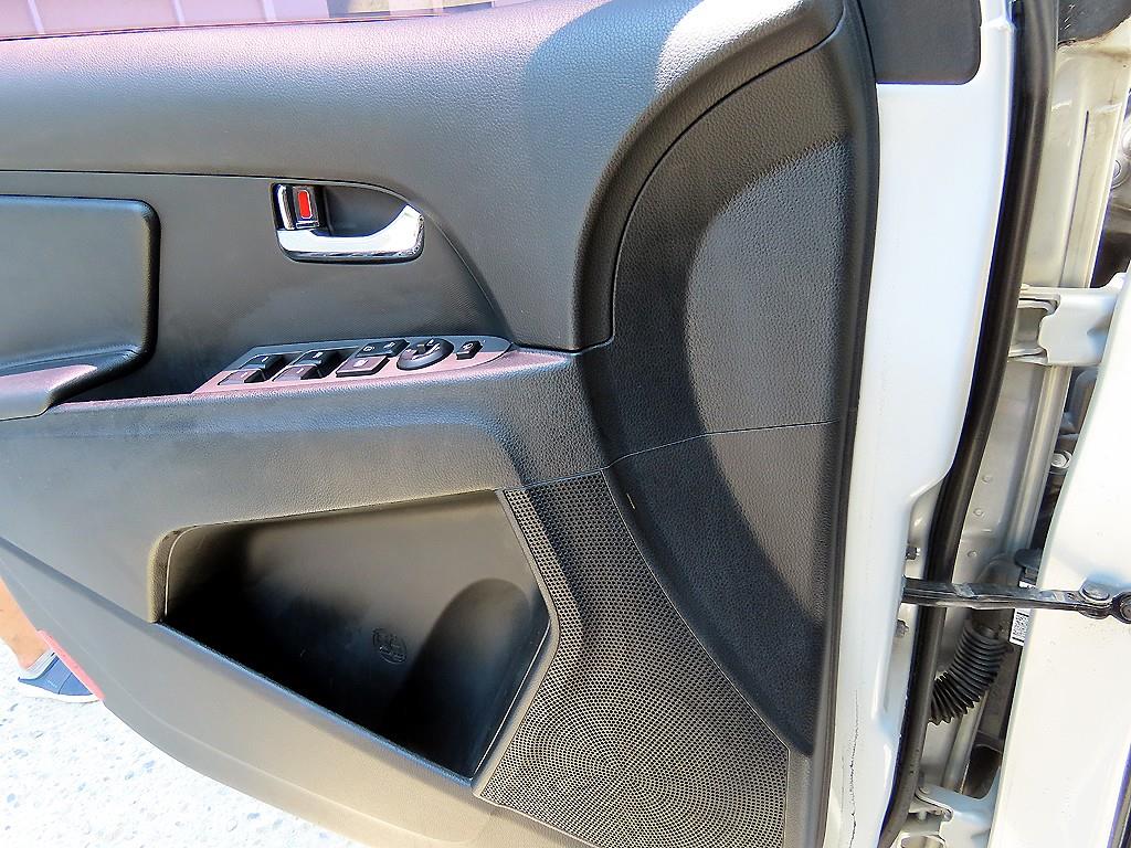 2014 - kia sportage