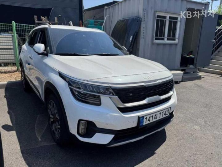 Kia Seltos 1.6 Gasoline Turbo 2WD Signature — фото 2