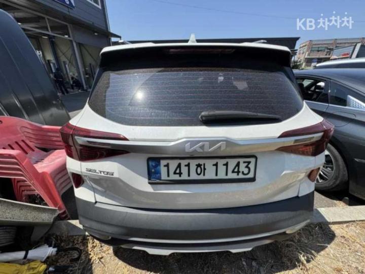 Kia Seltos 1.6 Gasoline Turbo 2WD Signature — фото 4