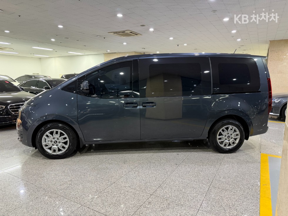 Hyundai Staria — miniaturë 3