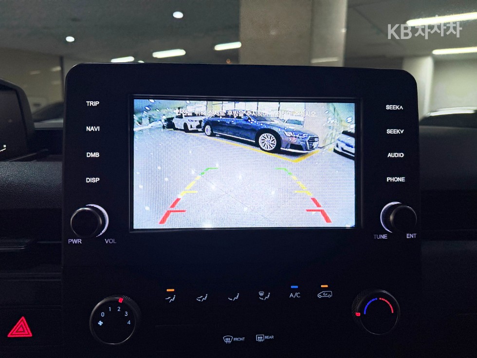Hyundai Staria — miniaturë 13
