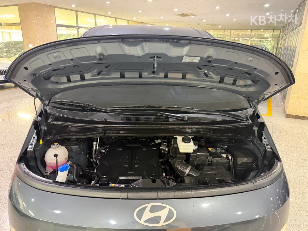 Hyundai Staria — miniaturë 18