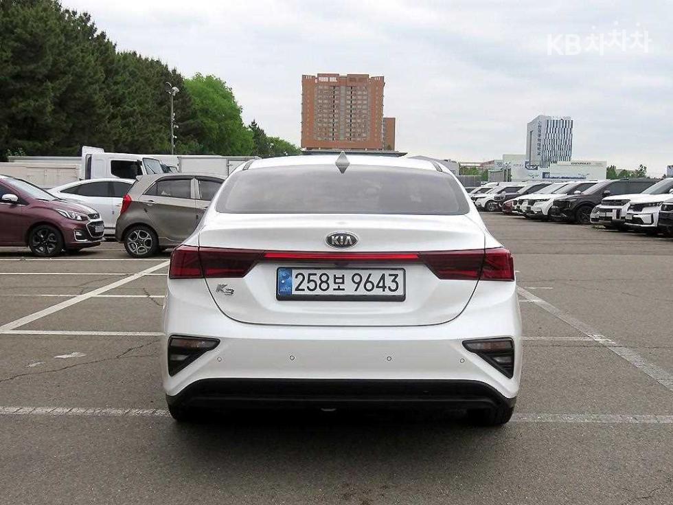 2021 - kia k3