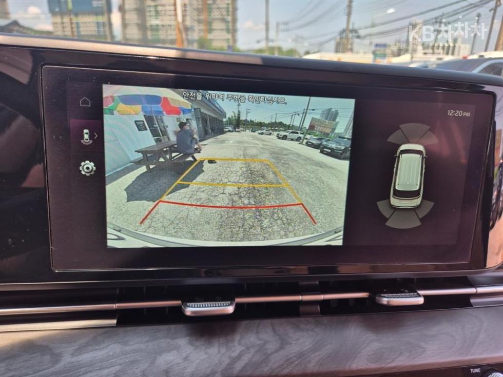 2023 - kia carnival