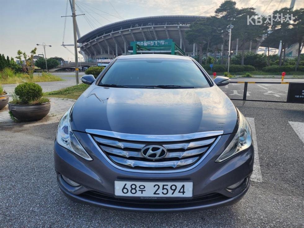Hyundai Sonata LPi 프리미어 — foto 1