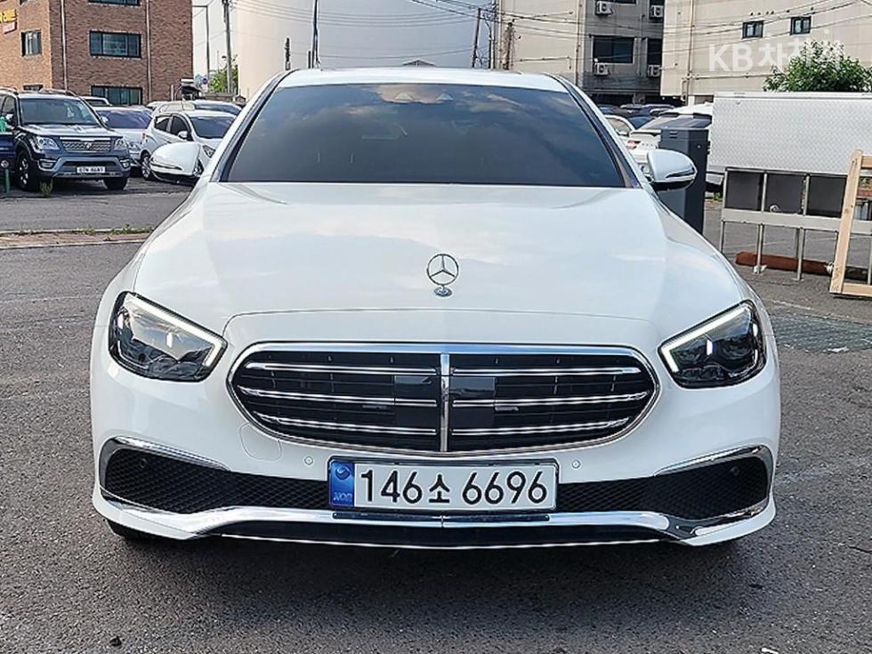 مرسيدس E-Class