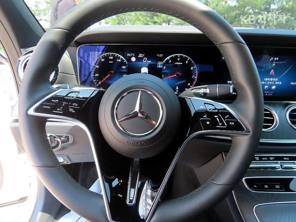 2022 Mercedes-Benz E (W213) photo