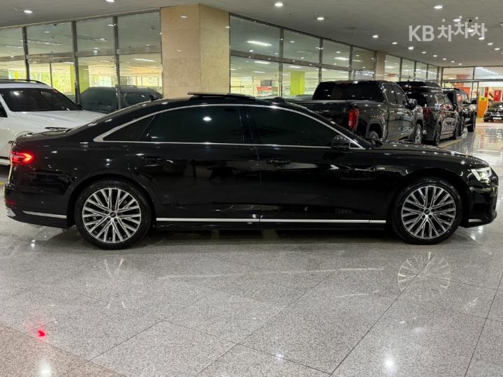 Audi A8 D5 55 TFSI Quattro LWB — фото 5