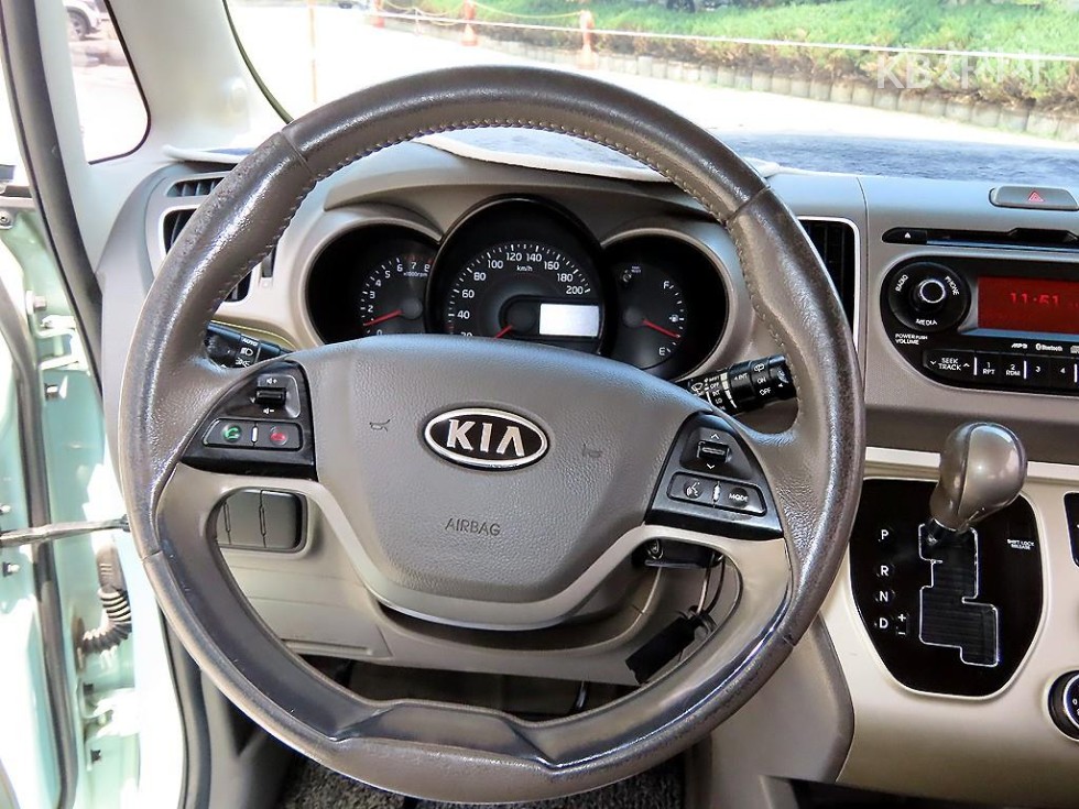 2012 - kia ray