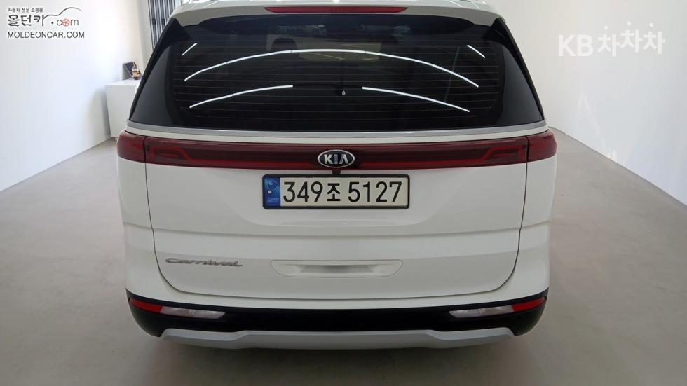 2021 - kia carnival