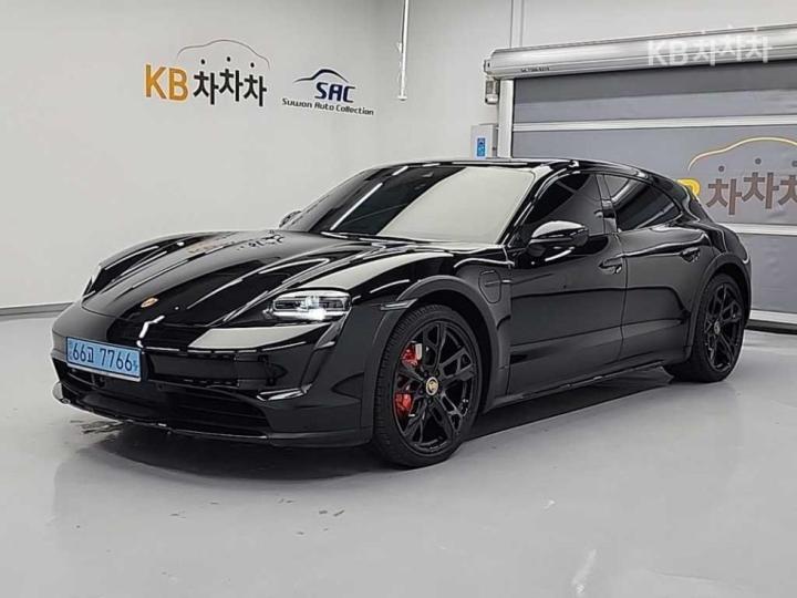 Porsche Taycan 4S — foto 1
