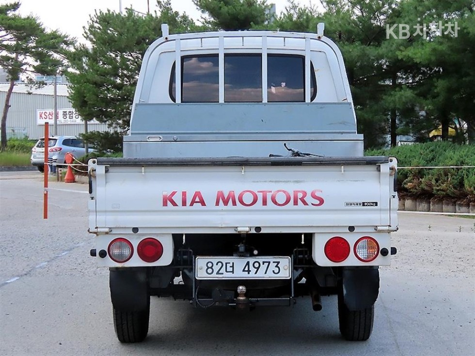 2014 - kia bongo iii