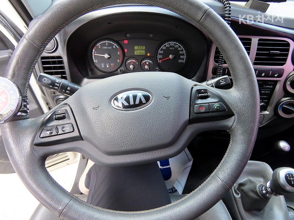 2014 - kia bongo iii