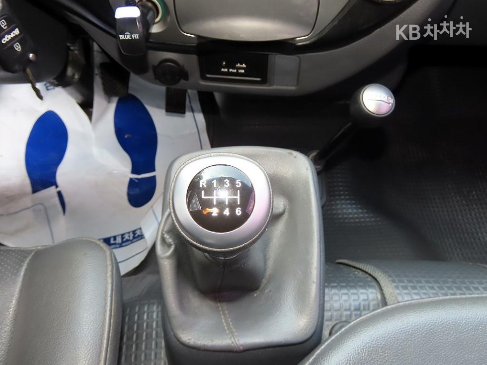 2014 - kia bongo iii
