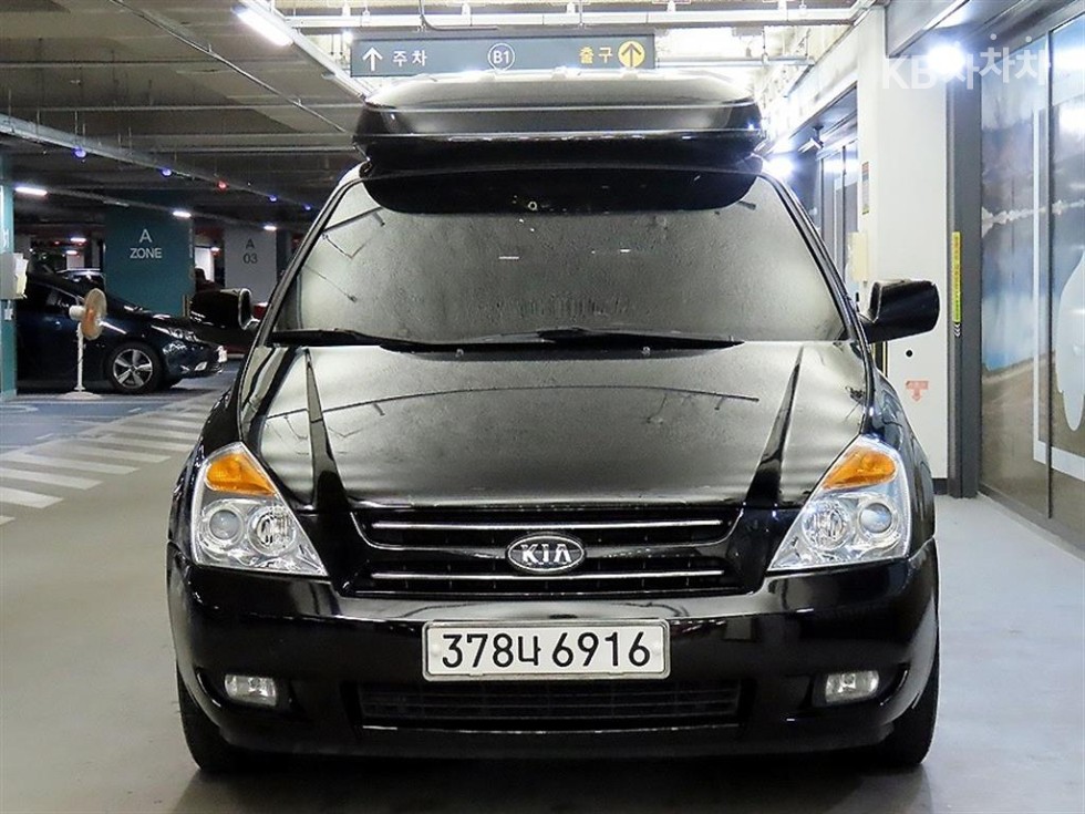 2010 - kia grand carnival