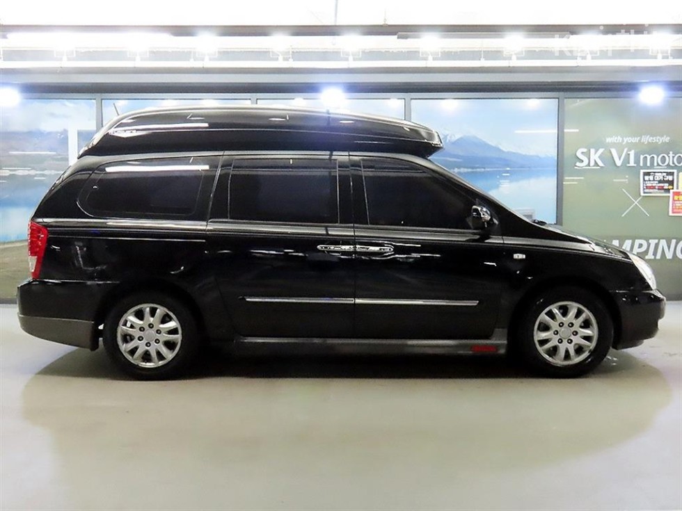 2010 - kia grand carnival