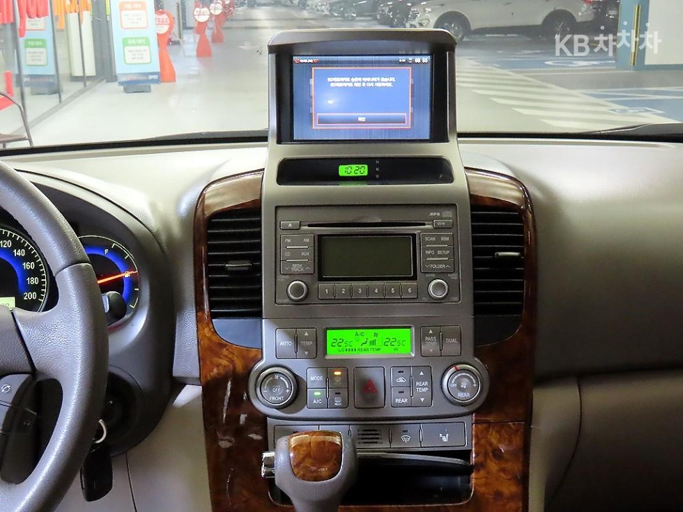 2010 - kia grand carnival