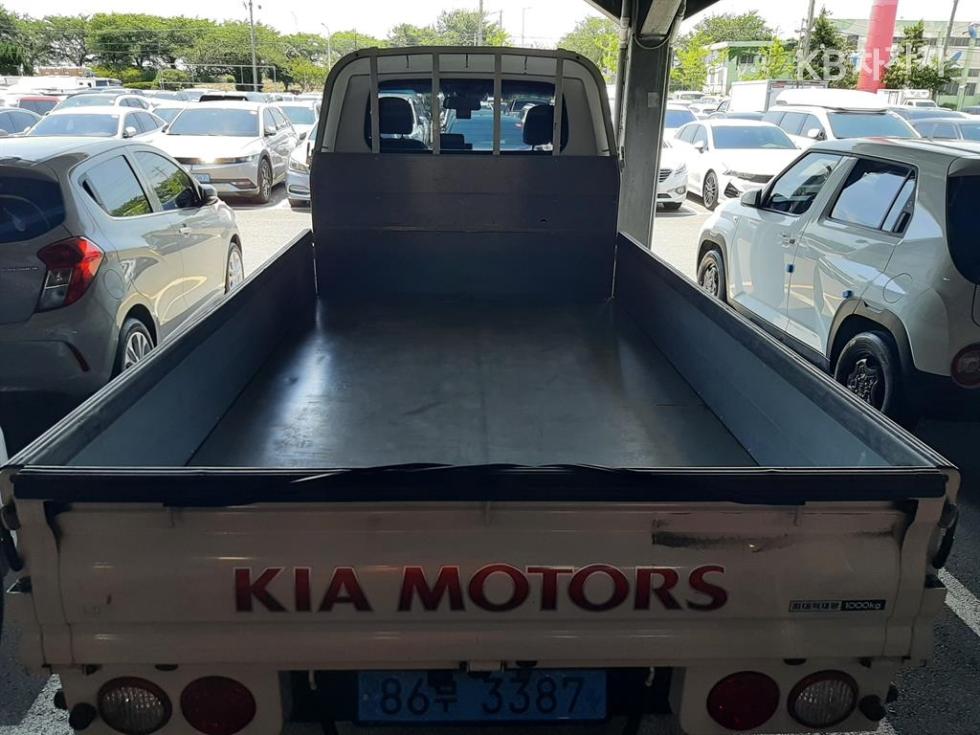 2021 - kia bongo iii