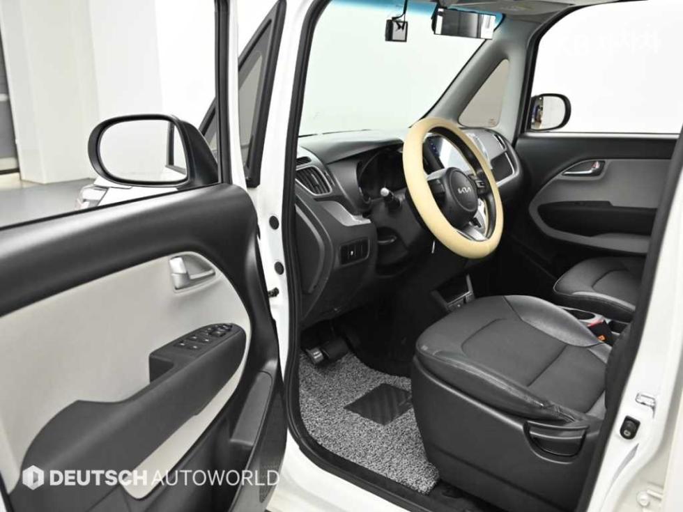 2022 - kia ray