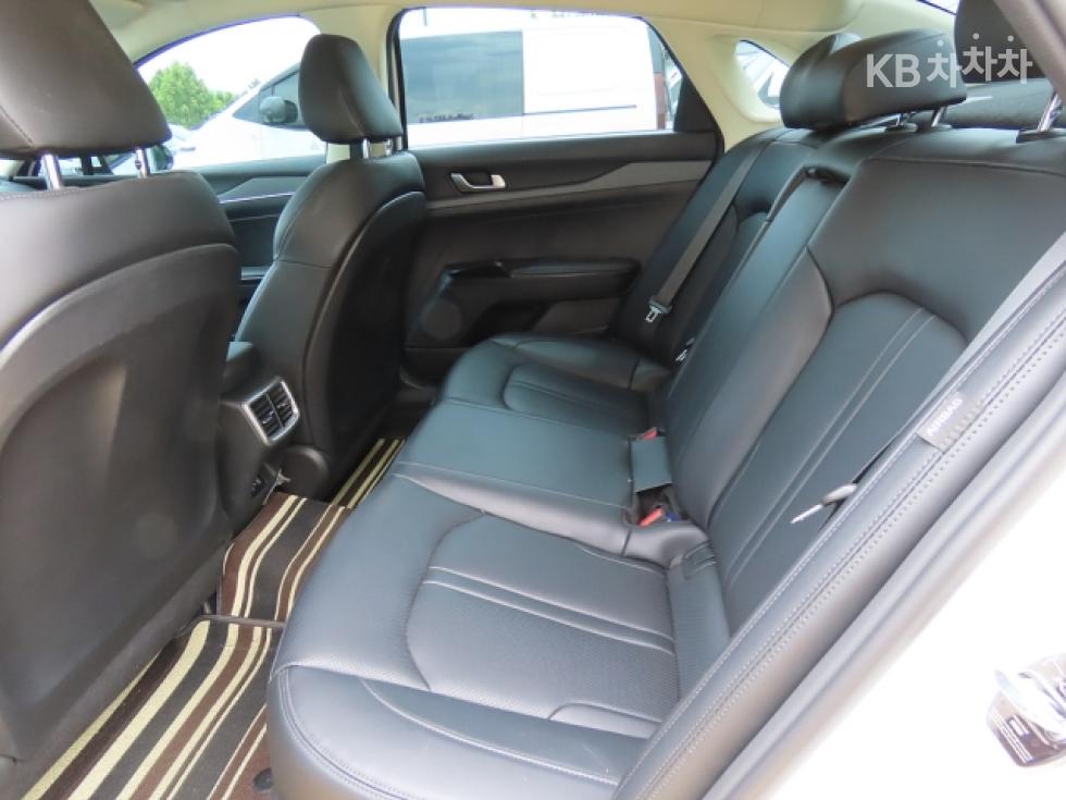 Kia K5 — miniaturë 6
