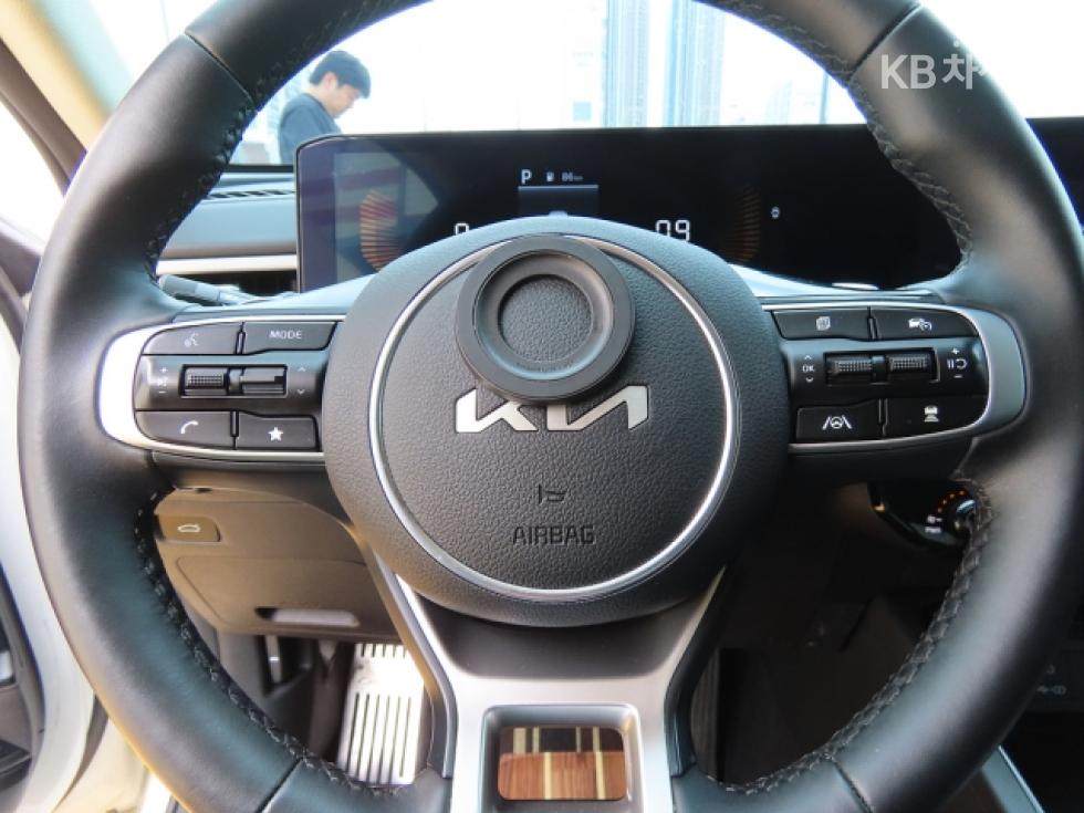 Kia K5 — miniaturë 11