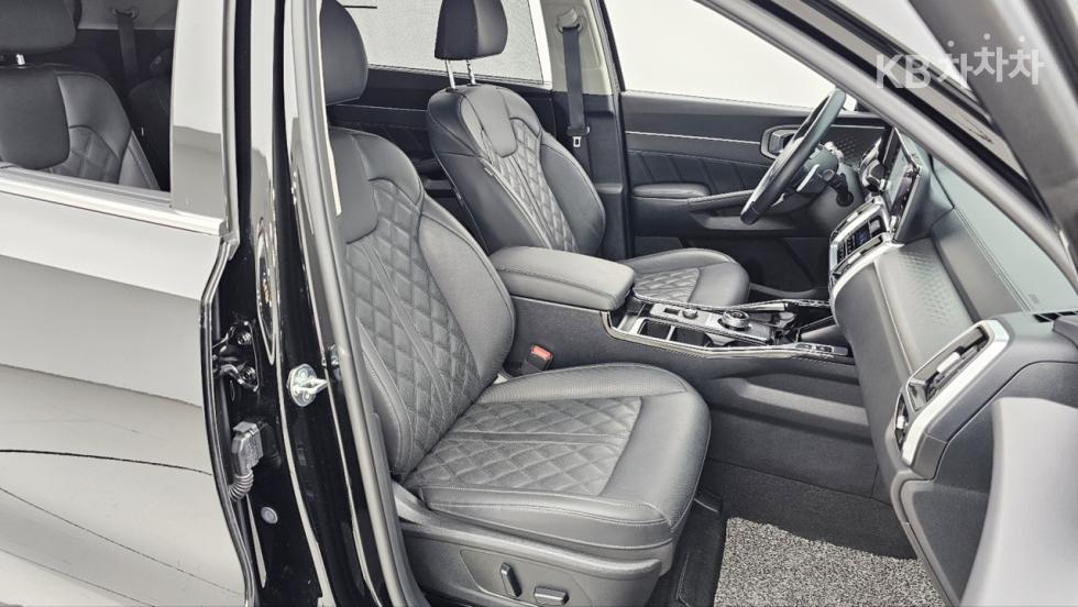 2023 - kia sorento