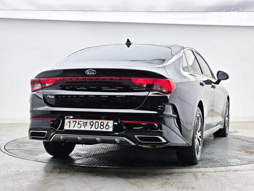 2021 - kia k5