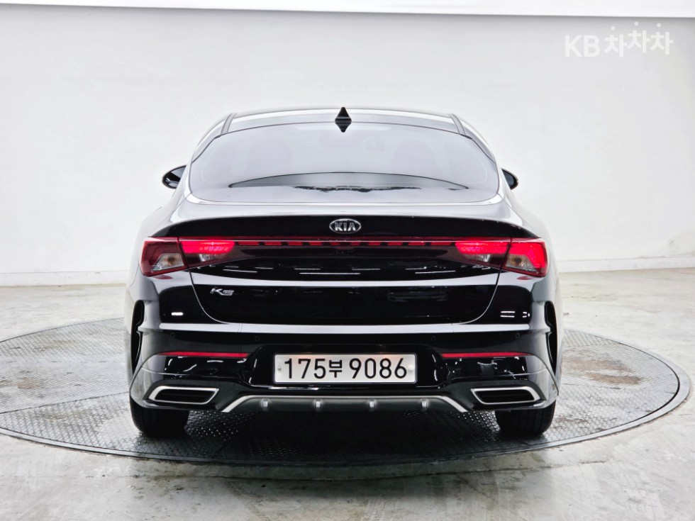 2021 - kia k5