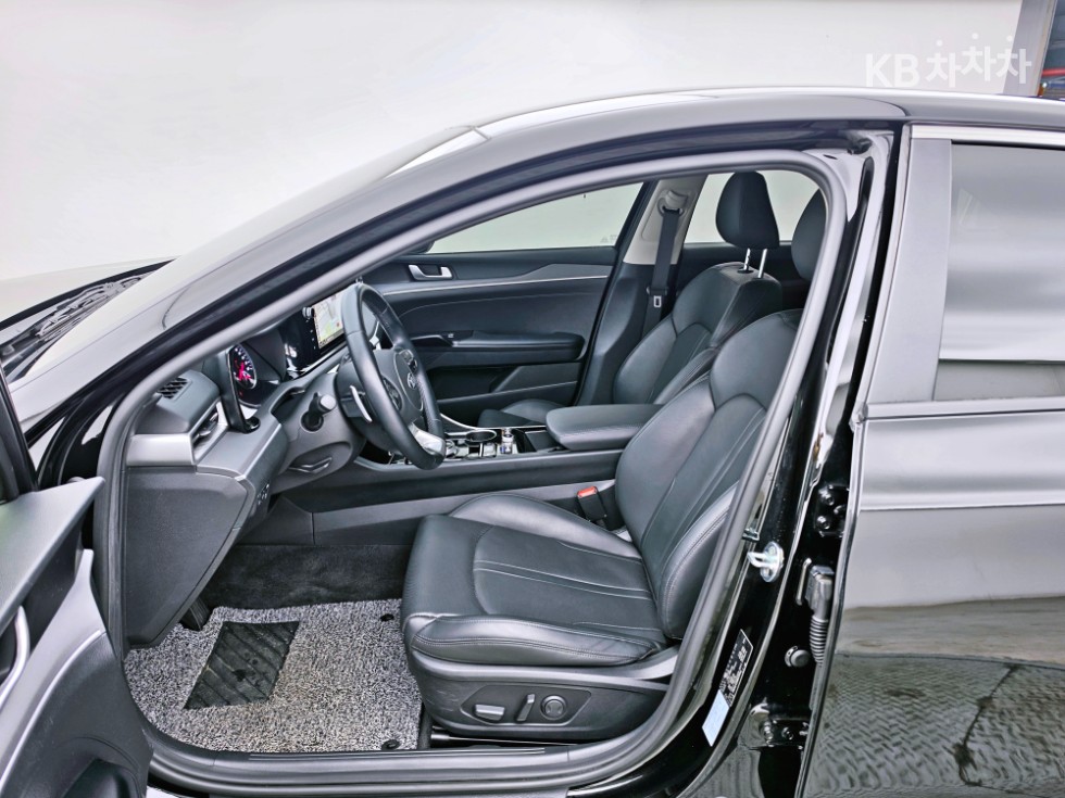 2021 - kia k5