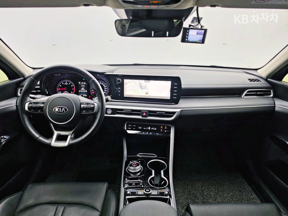 2021 - kia k5
