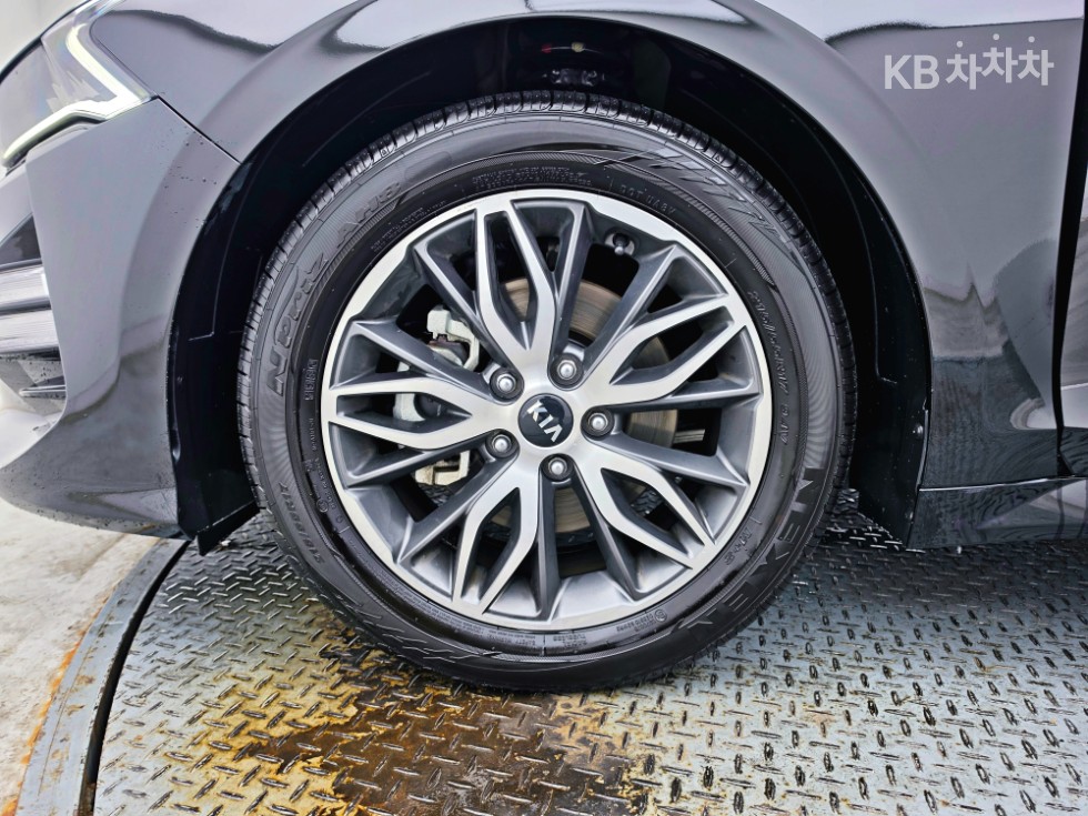 2021 - kia k5