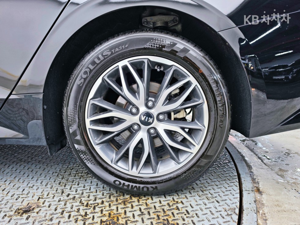 2021 - kia k5