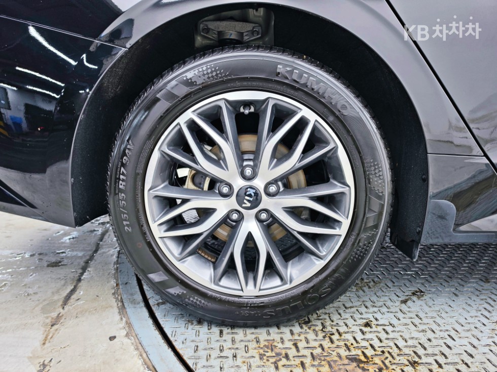 2021 - kia k5