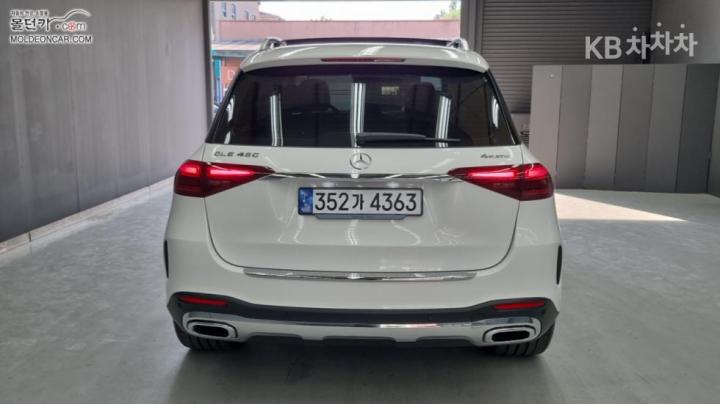 Mercedes-Benz GLE — miniaturë 4