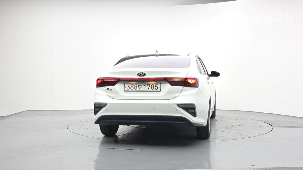 2021 - kia k3