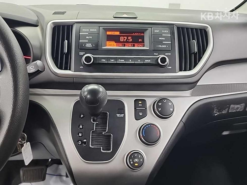 2022 - kia ray