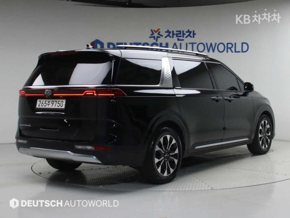 2021 - kia carnival