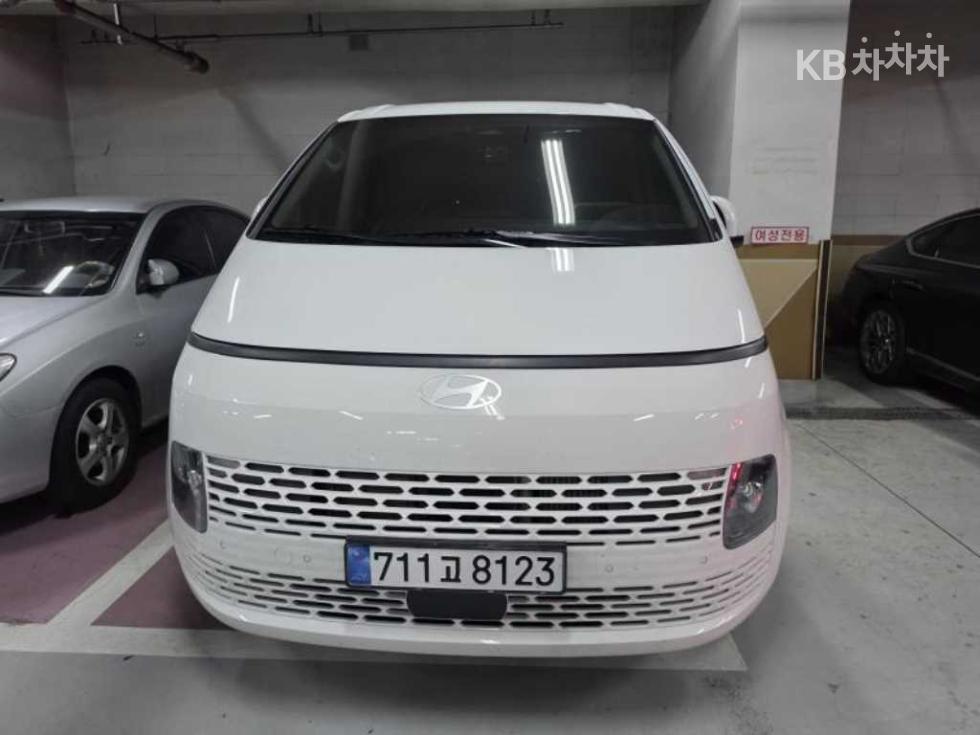2025 hyundai staria