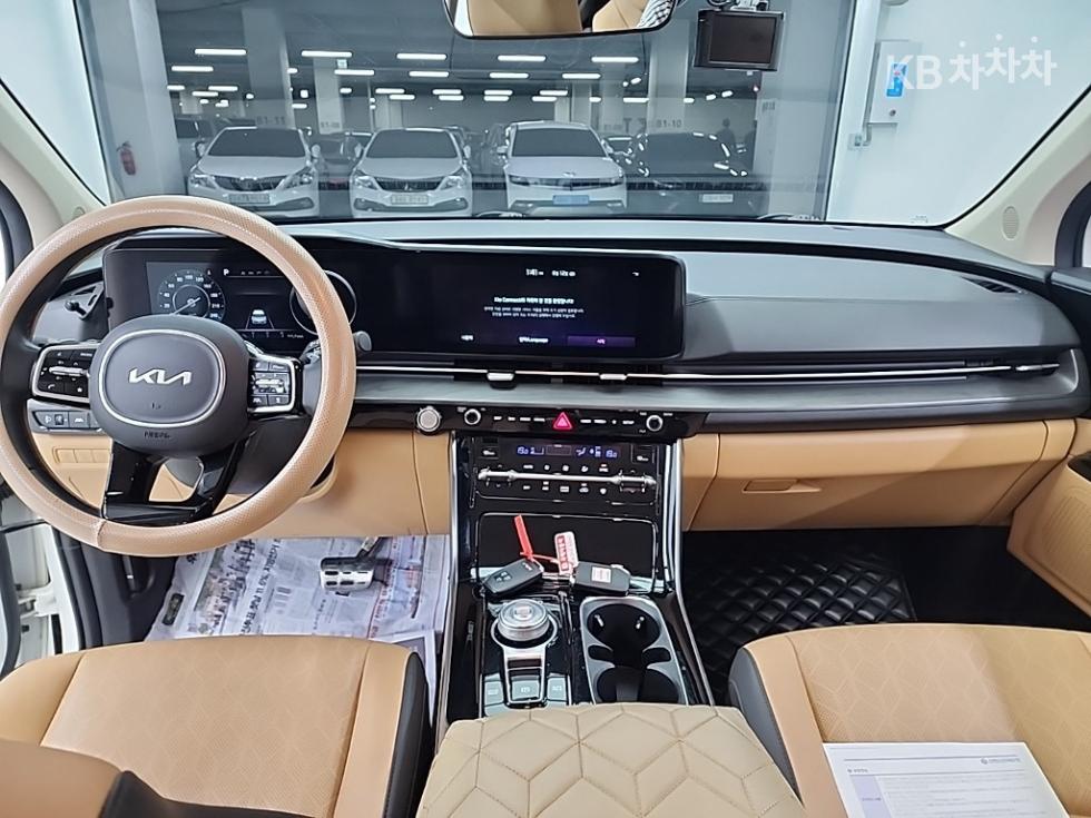 2023 - kia carnival