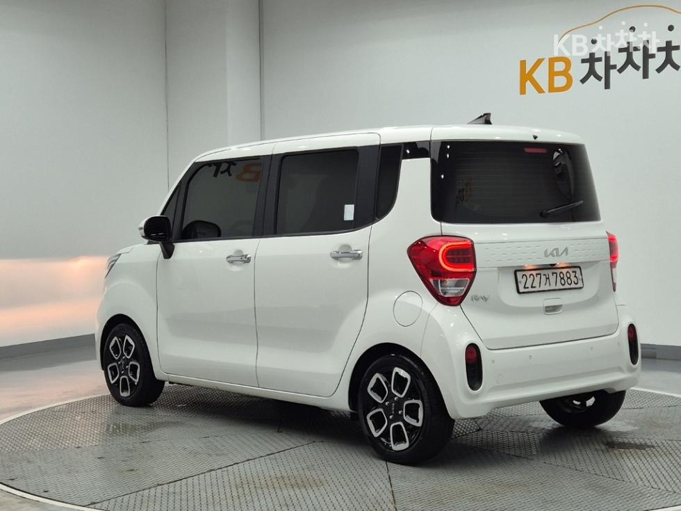 2022 - kia ray