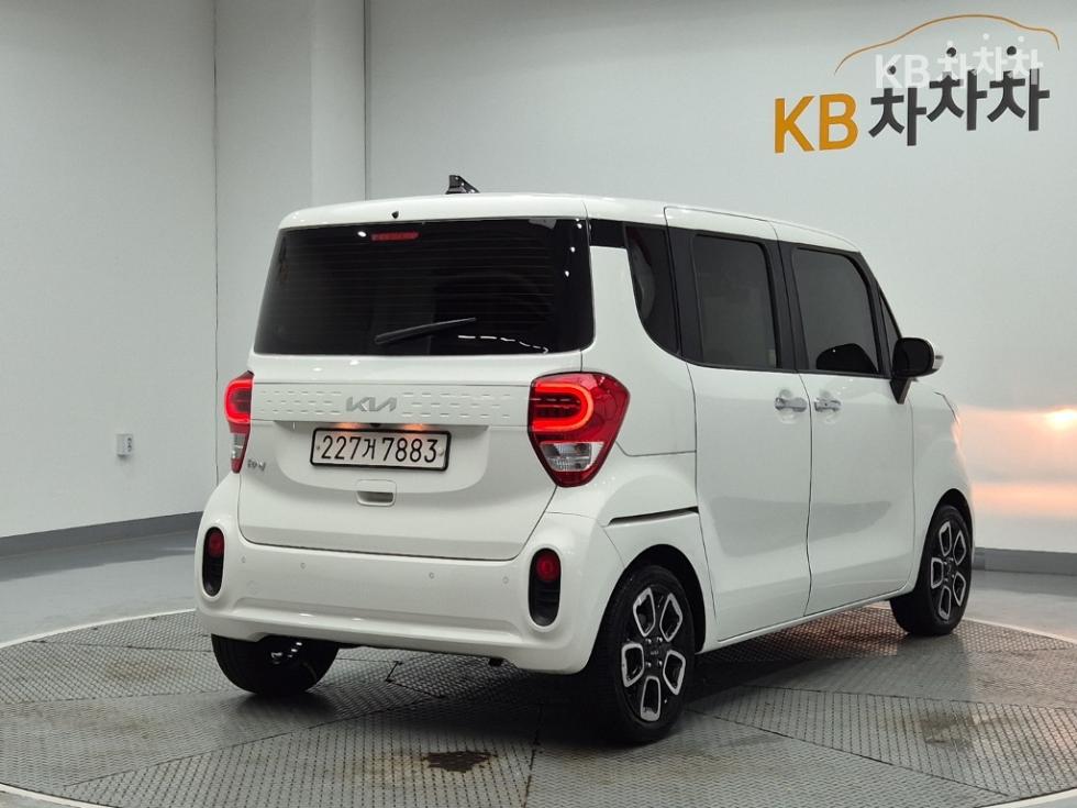 2022 - kia ray