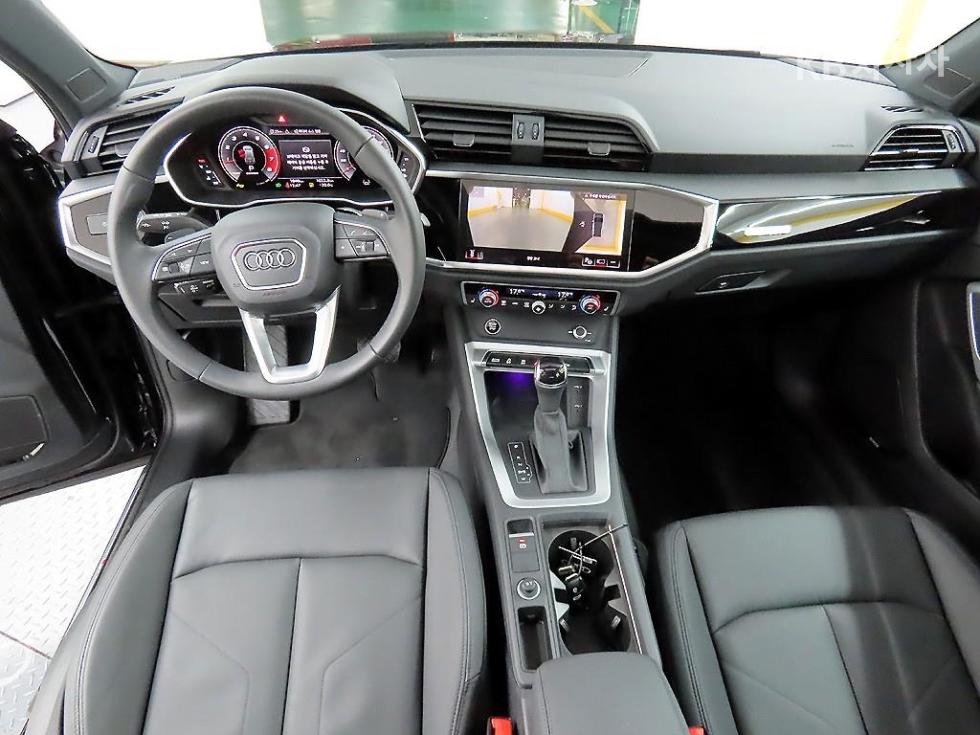2025 Audi The New Q3(F3) photo