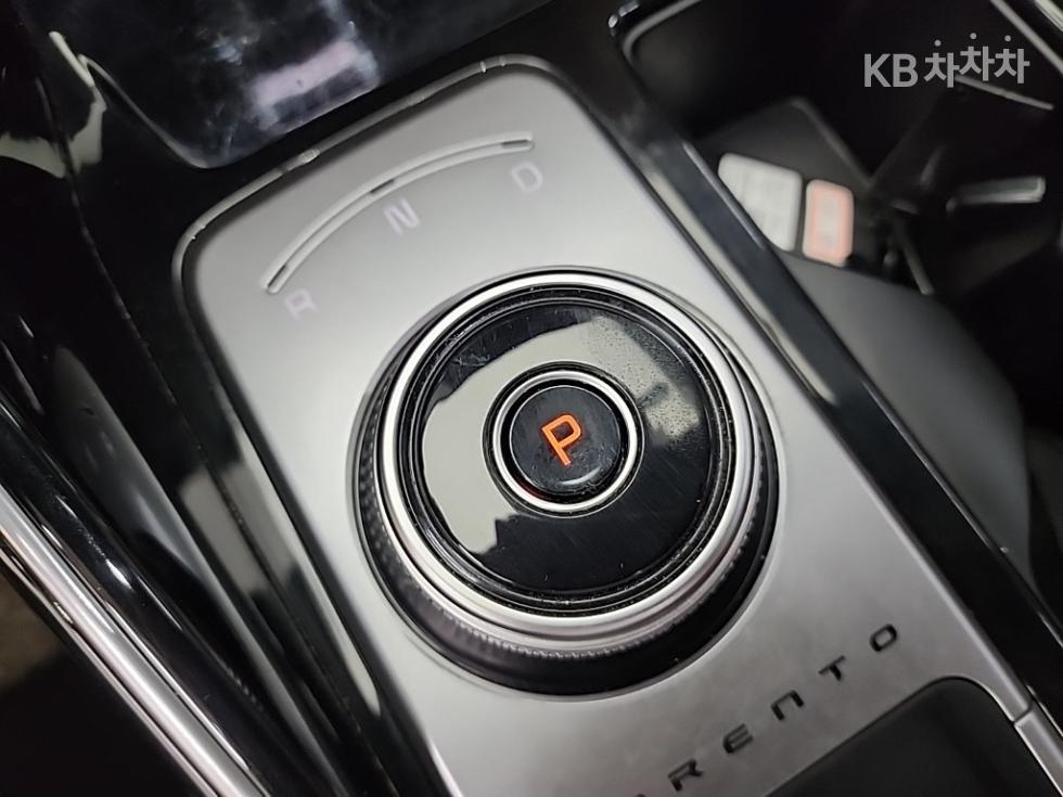 2023 - kia sorento