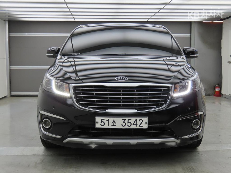 2018 - kia carnival