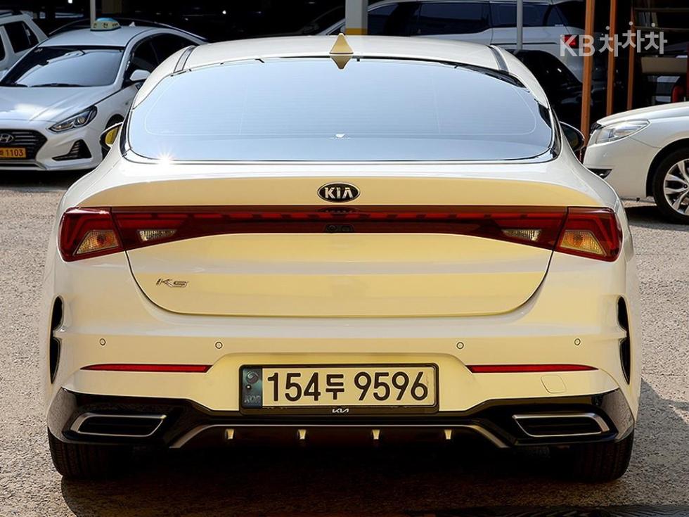 2021 - kia k5