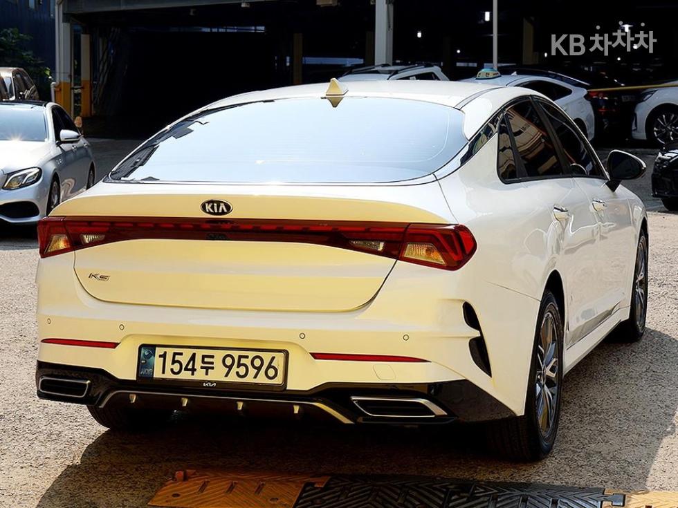 2021 - kia k5